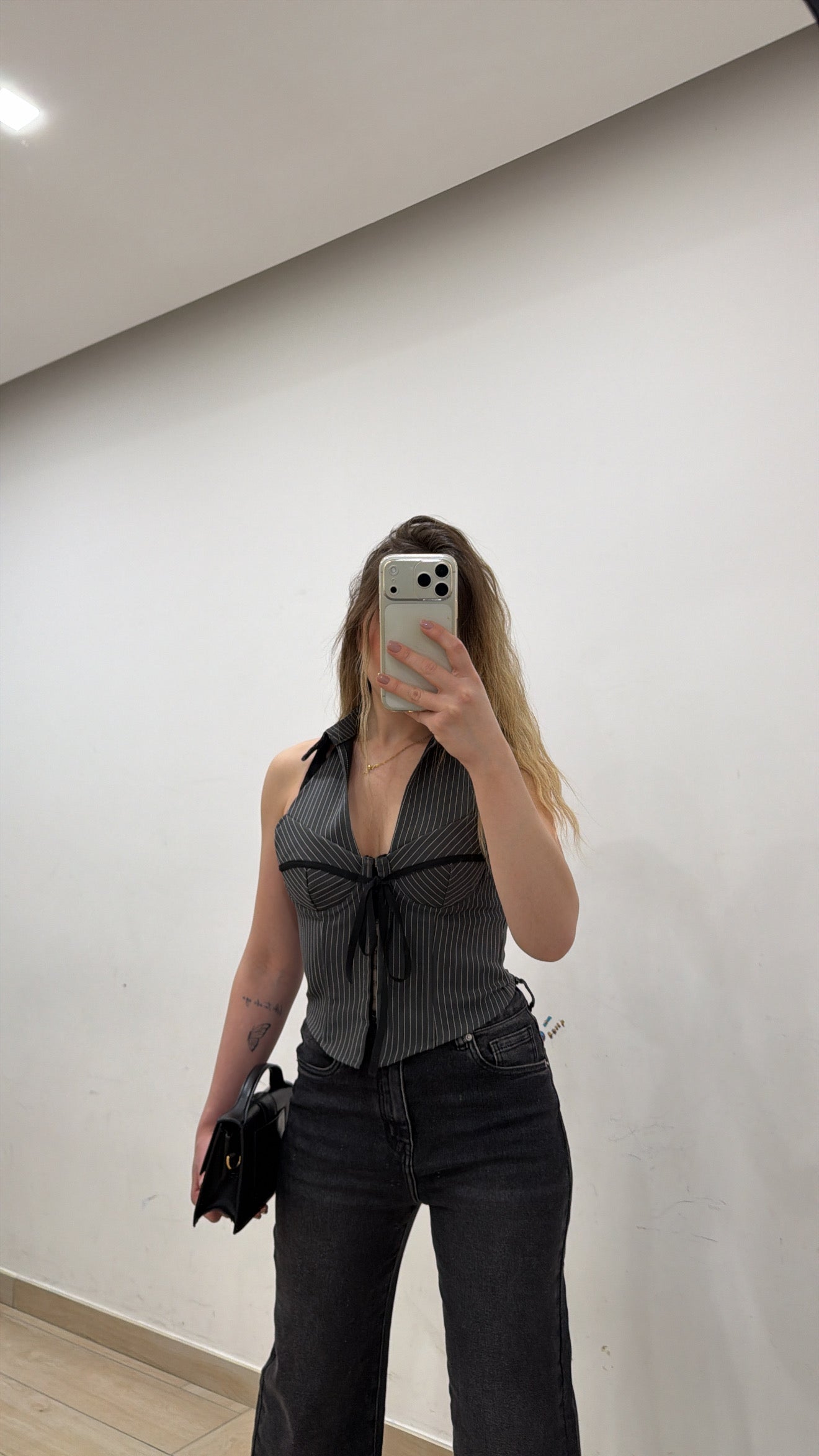Top Elysa