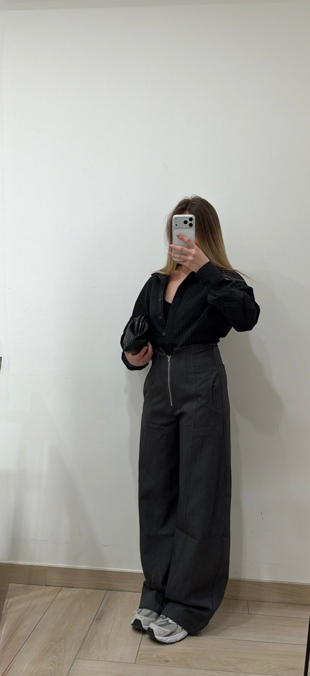 Pantalone con zip